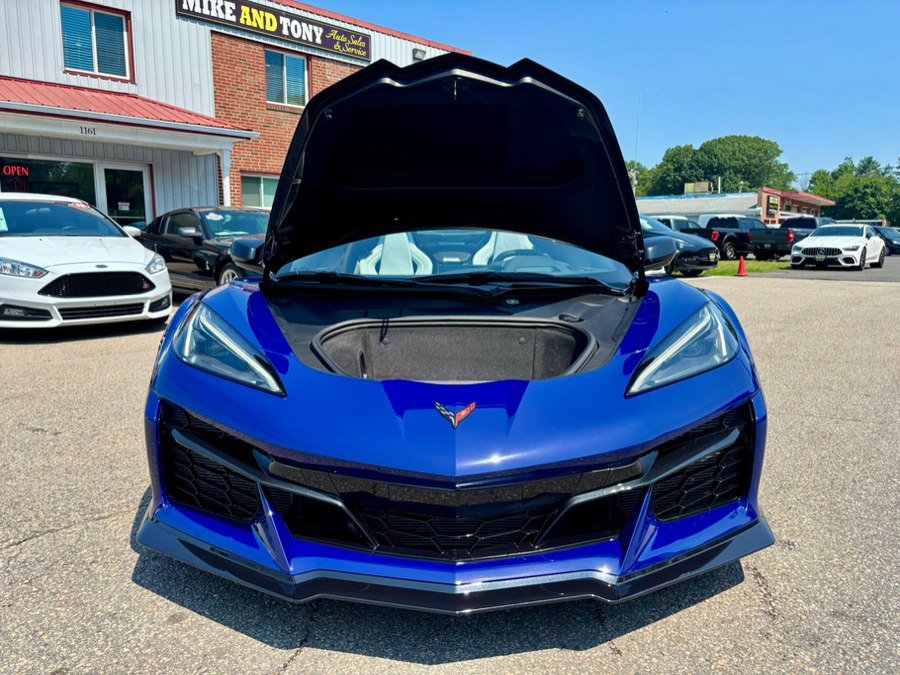 Used 2025 Chevrolet Corvette Z06 RWD image 31