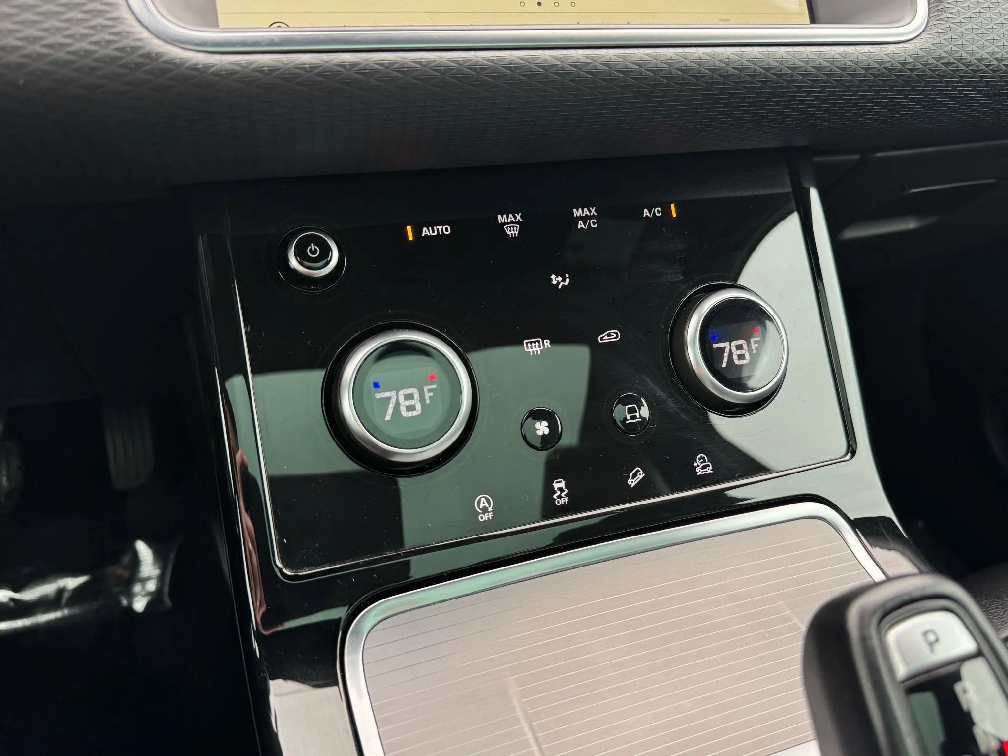 Used 2020 Land Rover Range Rover Evoque S image 39