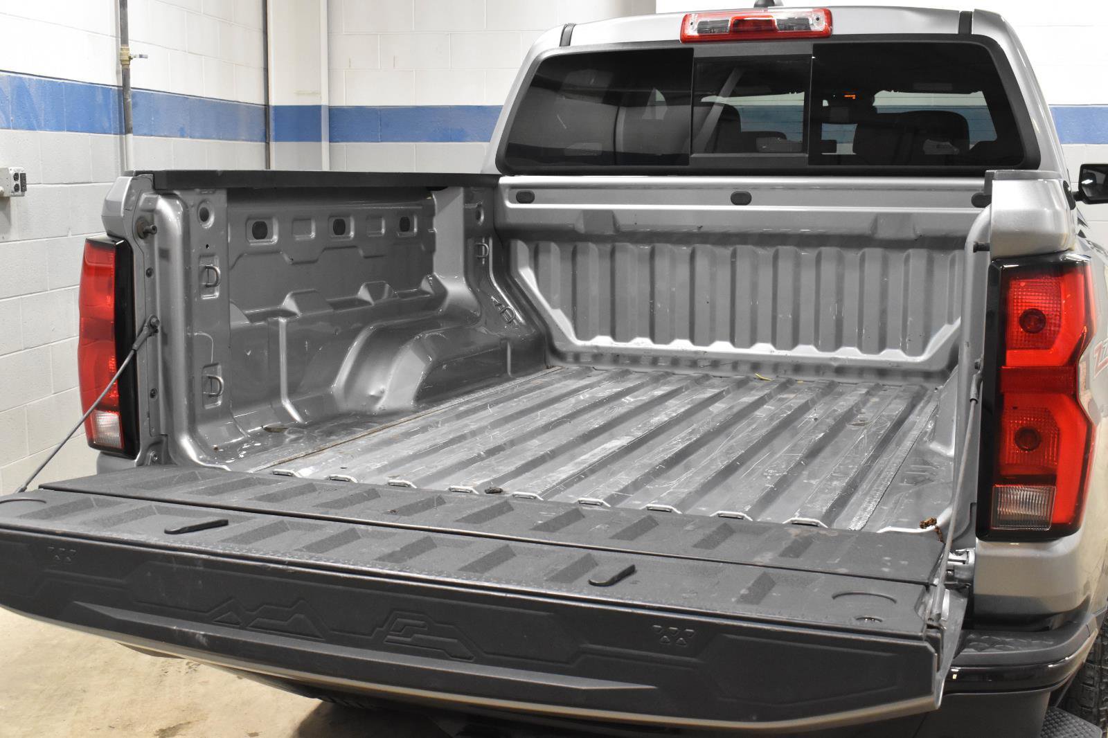 Used 2024 Chevrolet Colorado Z71 w/ Z71 Convenience Package 2 AWD/4WD image 29