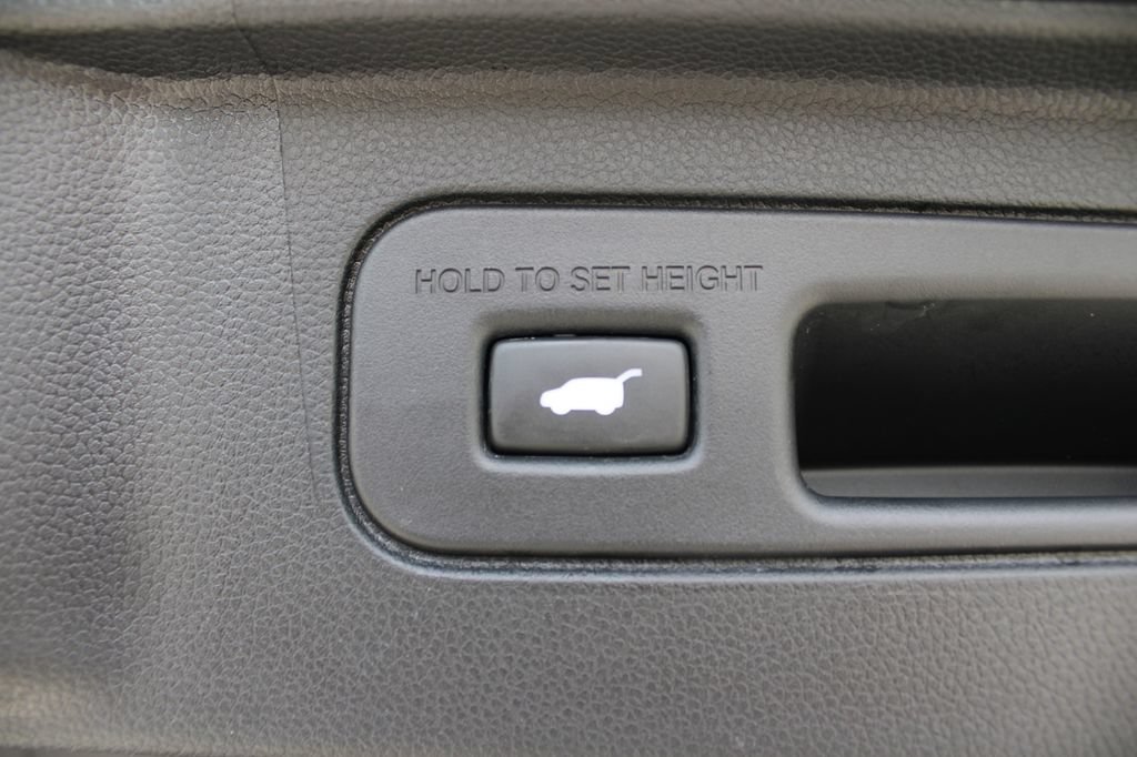 Certified 2025 Honda Pilot EX-L image 33