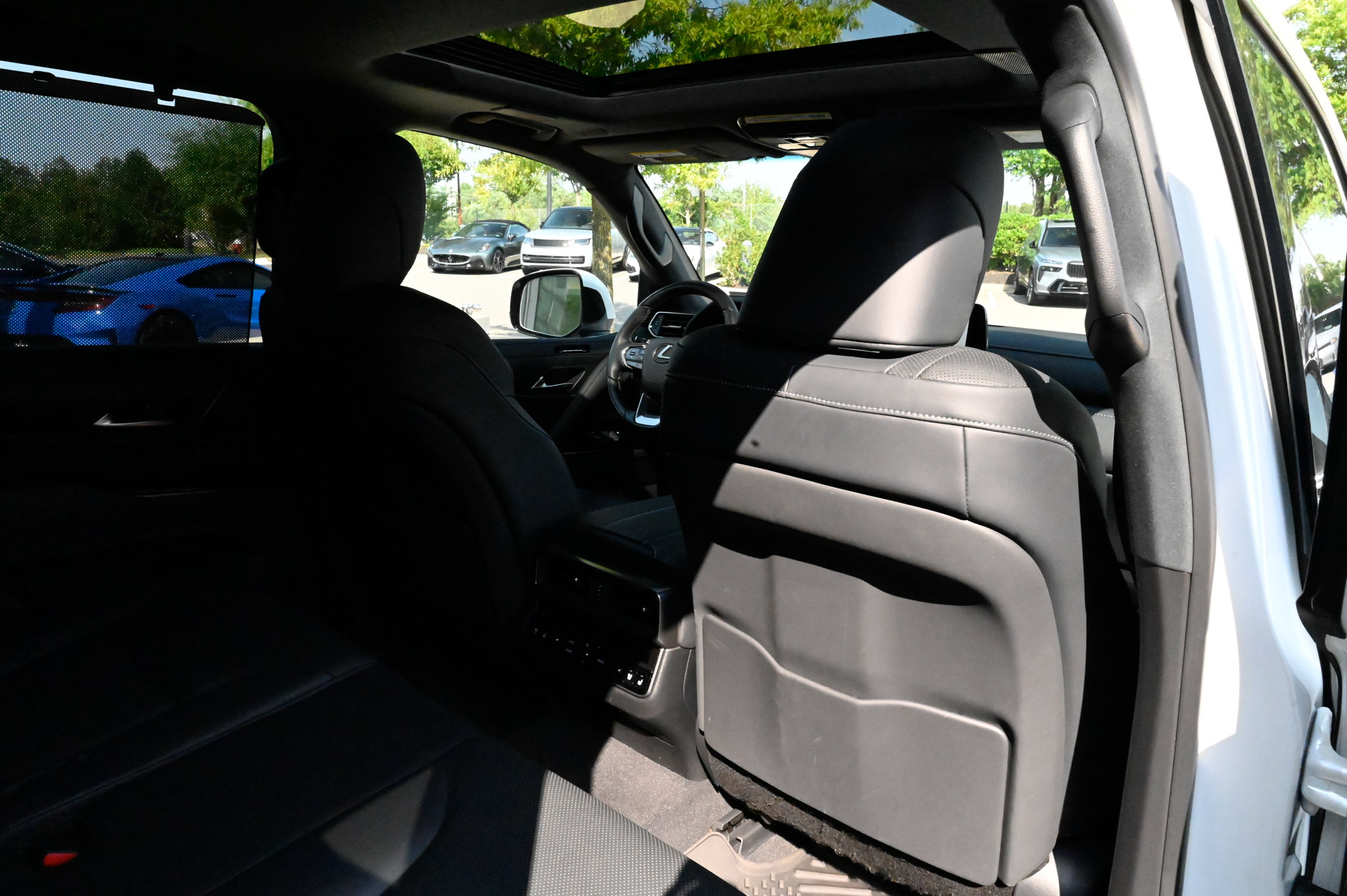 Used 2025 Lexus LX 600 4WD w/ Accessory Package (2T) image 51
