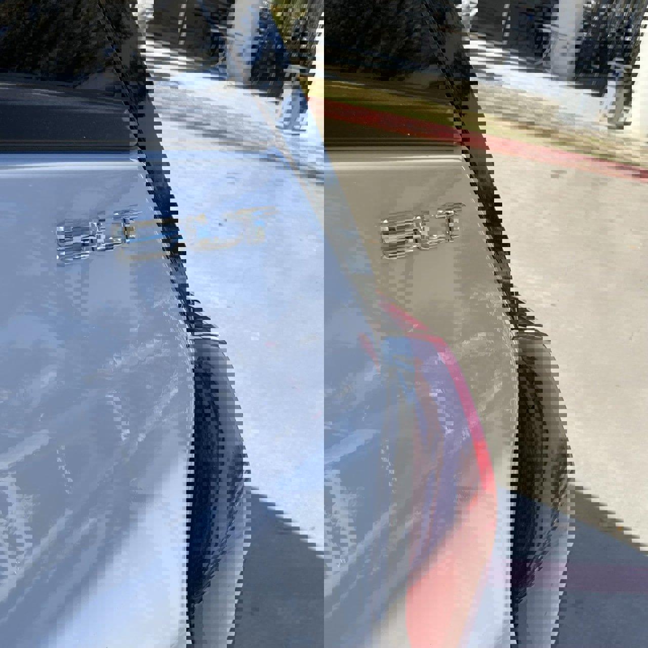 Used 2024 GMC Terrain SLT image 6