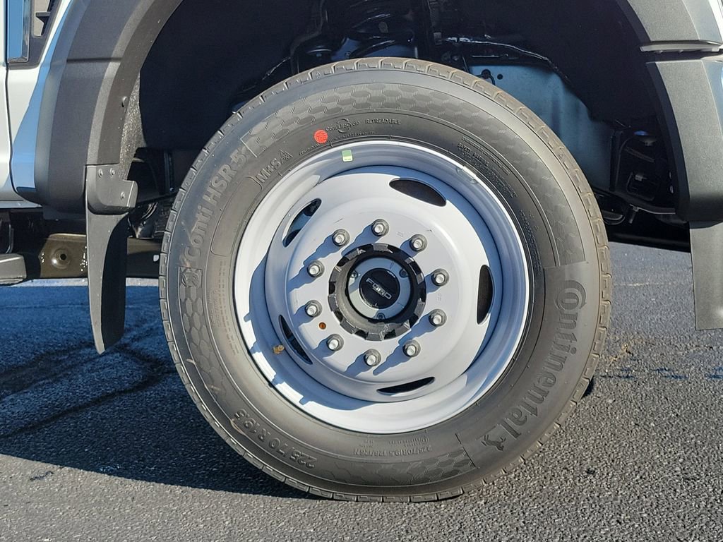 New 2026 Ford F550 4x4 Regular Cab Super Duty image 8
