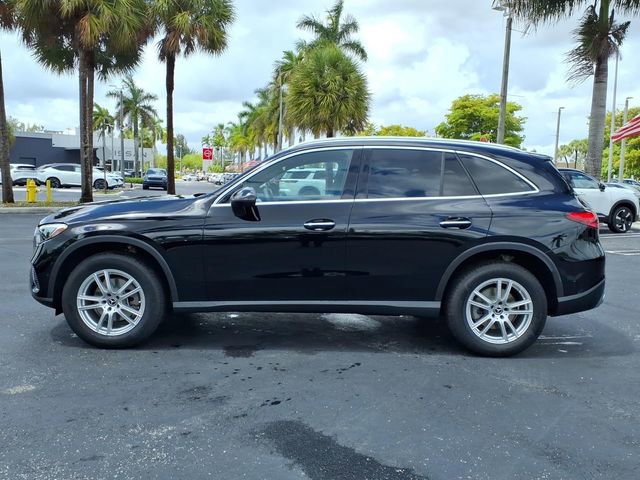 Used 2023 Mercedes-Benz GLC 300 4MATIC image 4