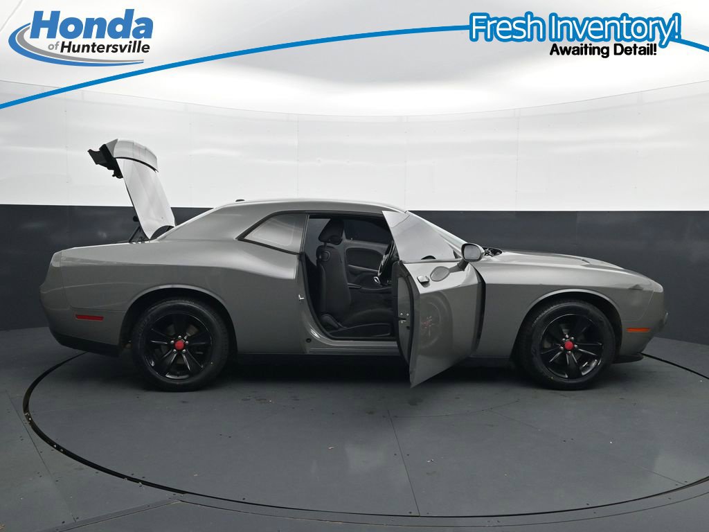 Used 2019 Dodge Challenger SXT RWD image 48