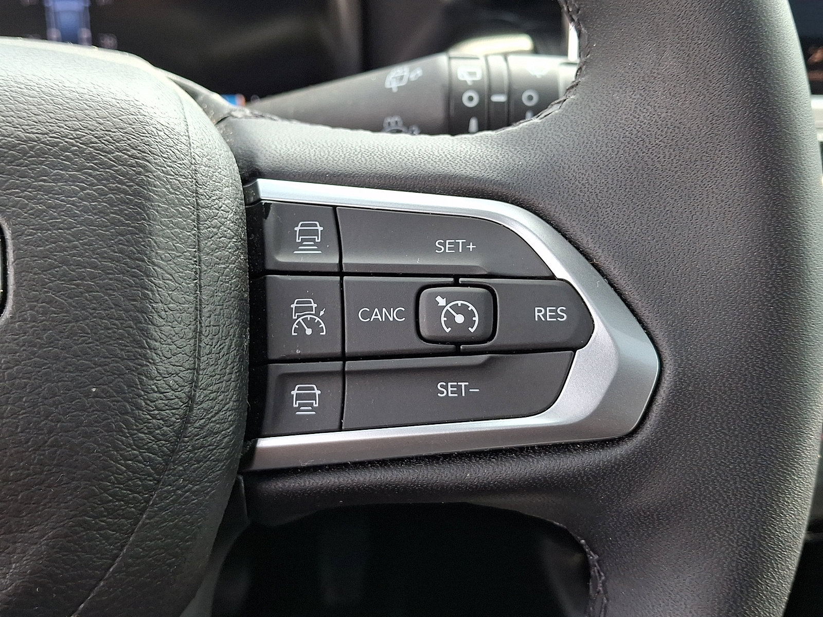 Certified 2024 Jeep Compass Limited w/ High Altitude Package image 24