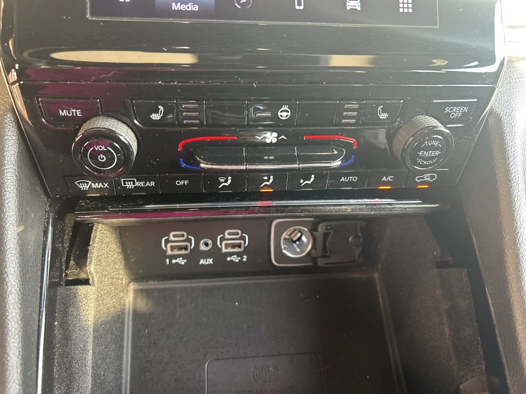 Used 2021 Jeep Grand Cherokee L Laredo image 12