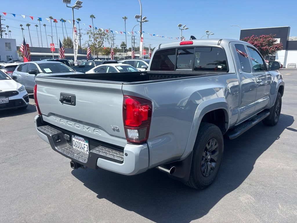 Used 2021 Toyota Tacoma SR5 RWD image 4