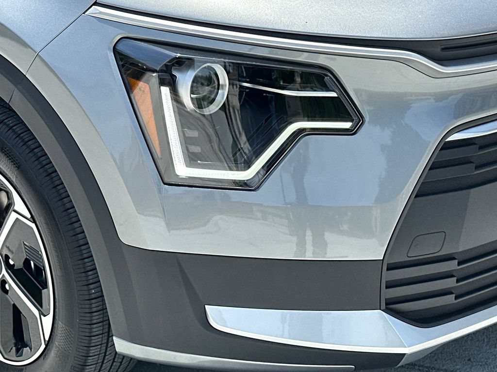 New 2026 Kia Niro LX FWD image 8