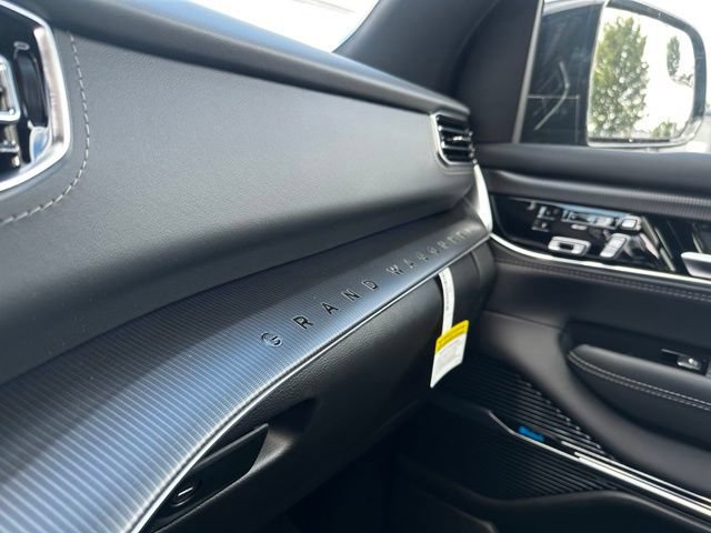New 2026 Jeep Grand Wagoneer Summit AWD/4WD image 30