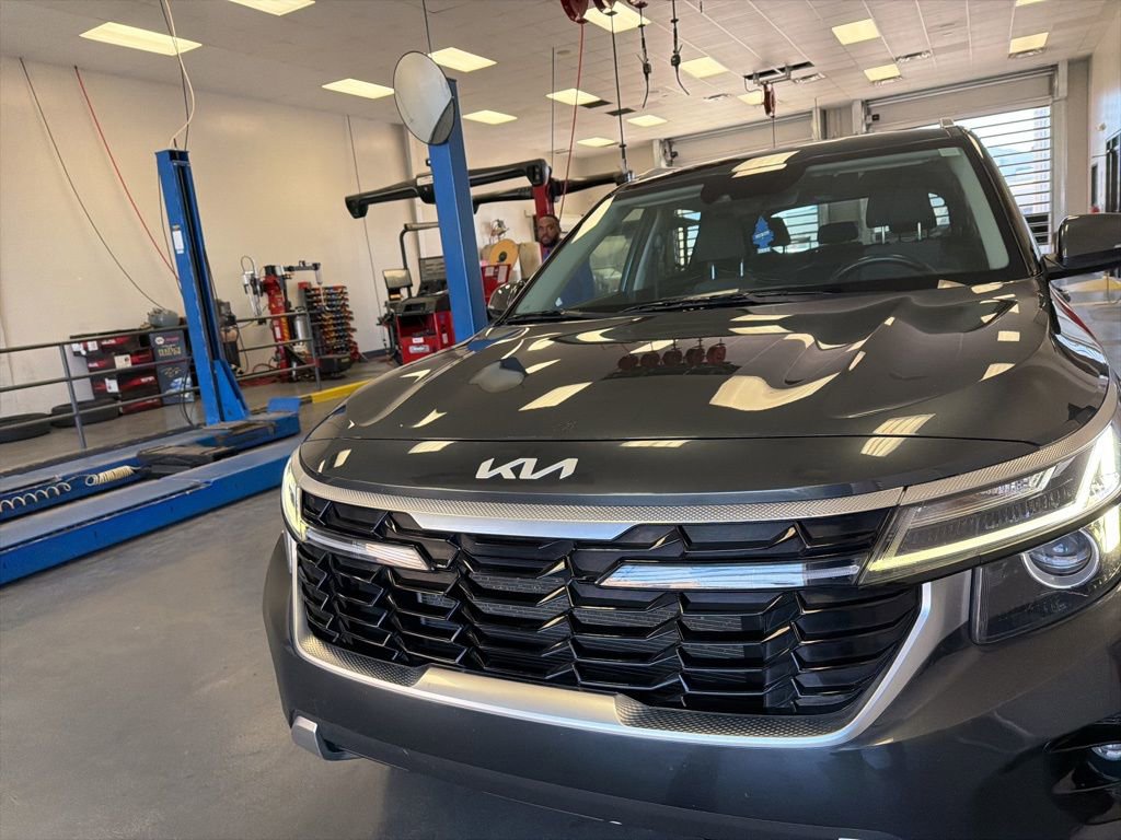Used 2024 Kia Seltos S AWD/4WD image 5