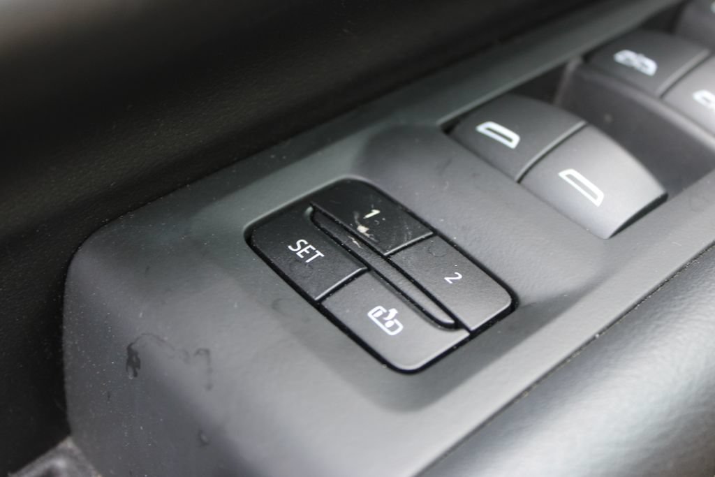 Used 2023 Chevrolet Tahoe RST w/ Luxury Package RWD image 31