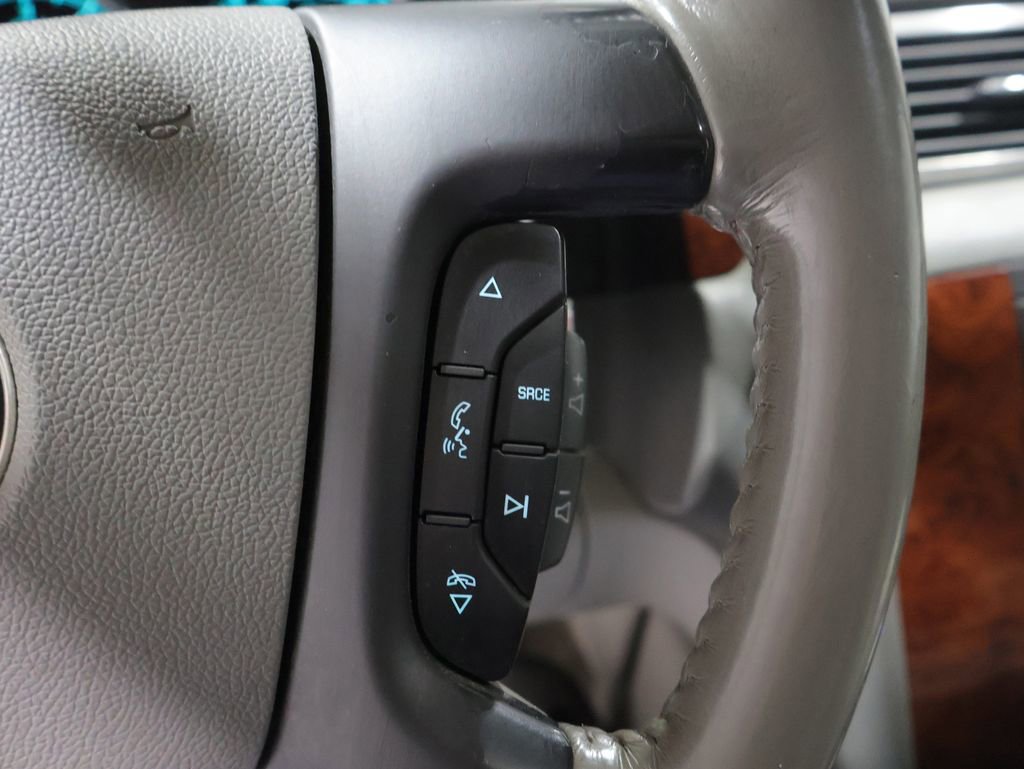 Used 2009 Chevrolet Suburban LT AWD/4WD image 32