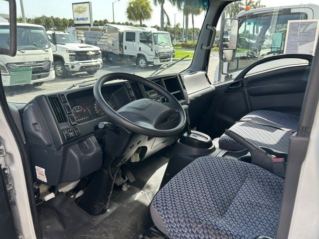 Used 2024 Isuzu NPR RWD image 12