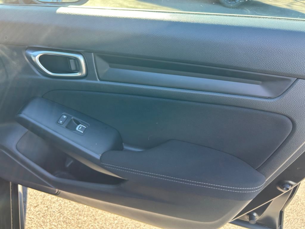 Used 2023 Honda Civic Sport image 23