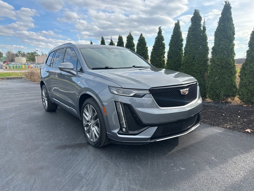 Used 2020 Cadillac XT6 Sport image 2