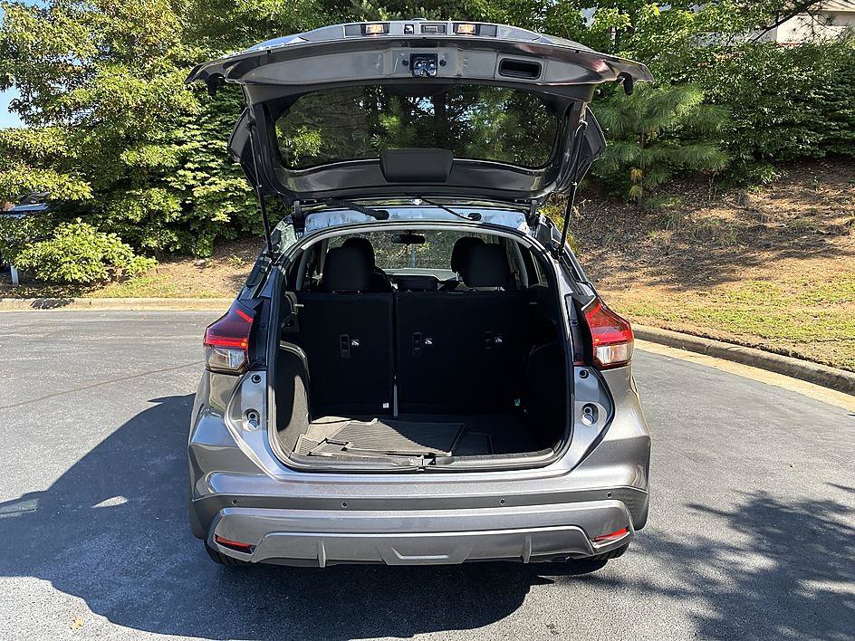 Used 2021 Nissan Kicks S FWD image 27