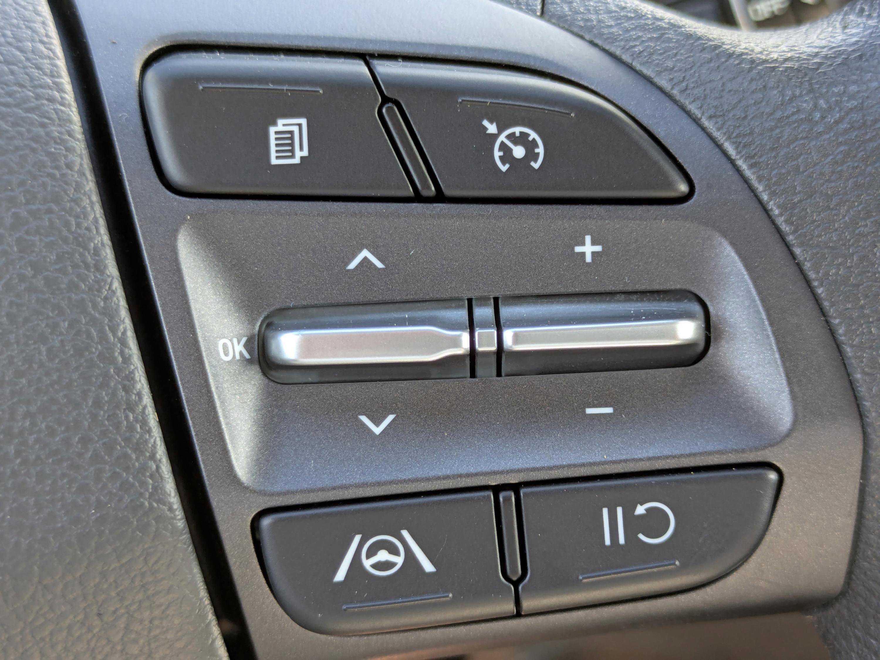 Used 2022 Hyundai Kona SEL image 11