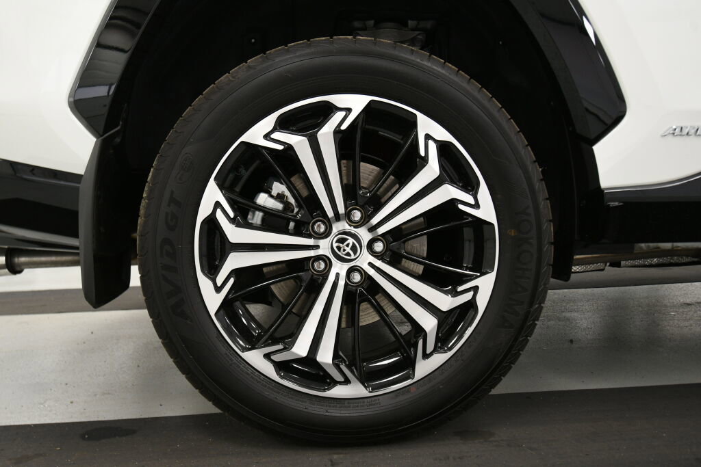 Used 2022 Toyota RAV4 XSE image 10