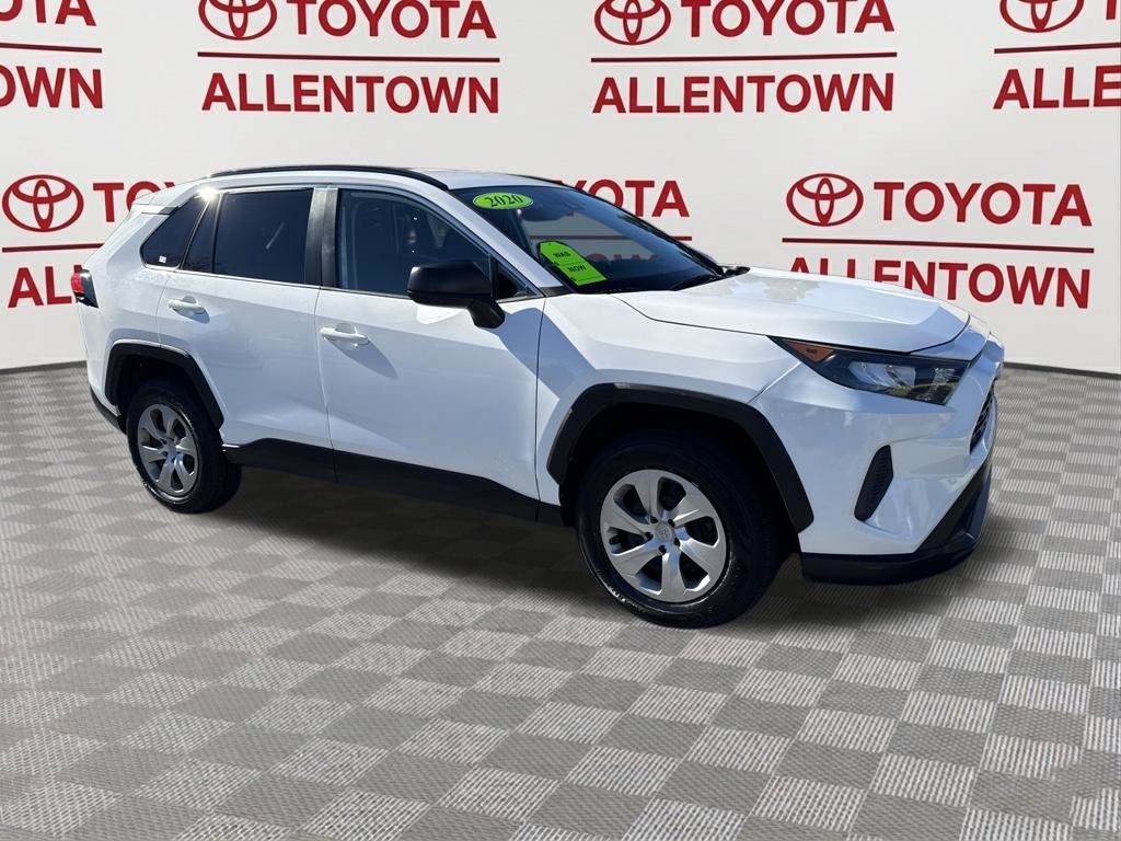 Used 2020 Toyota RAV4 LE FWD image 2