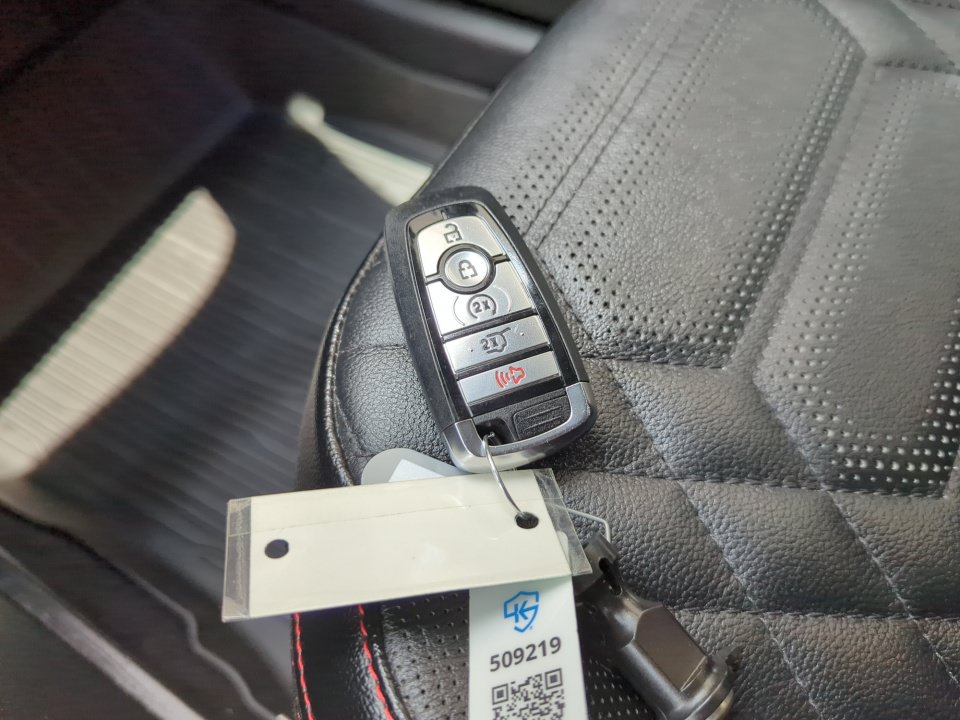 Used 2024 Ford Escape ST-Line Elite w/ Premium Technology Package AWD/4WD image 35