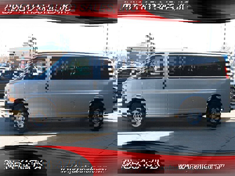 Used 2017 Chevrolet Express 3500 LT w/ LT Preferred Equipment Group image 27