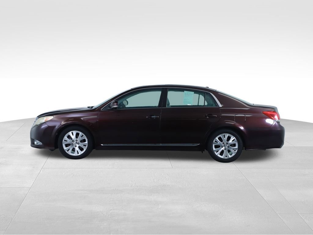 Used 2012 Toyota Avalon Limited image 9