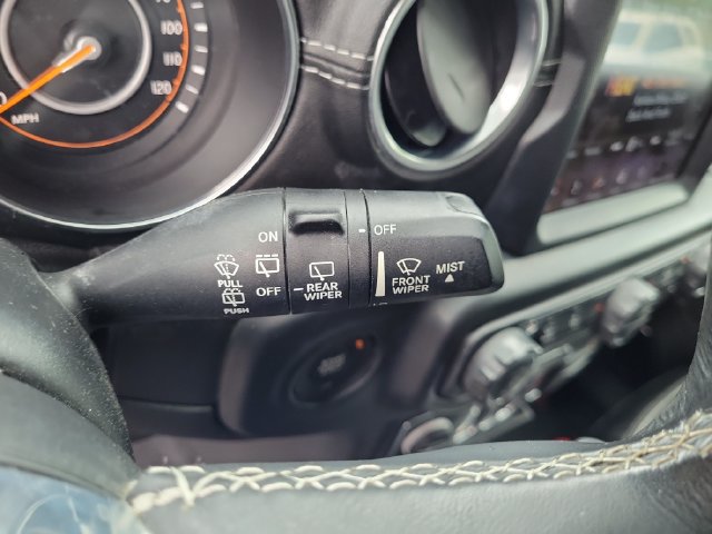 Used 2019 Jeep Wrangler Unlimited Sahara w/ Uconnect 4C Nav & Sound Group AWD/4WD image 27
