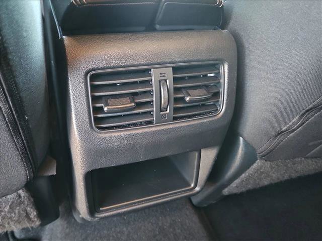 Used 2023 Nissan Rogue S image 17