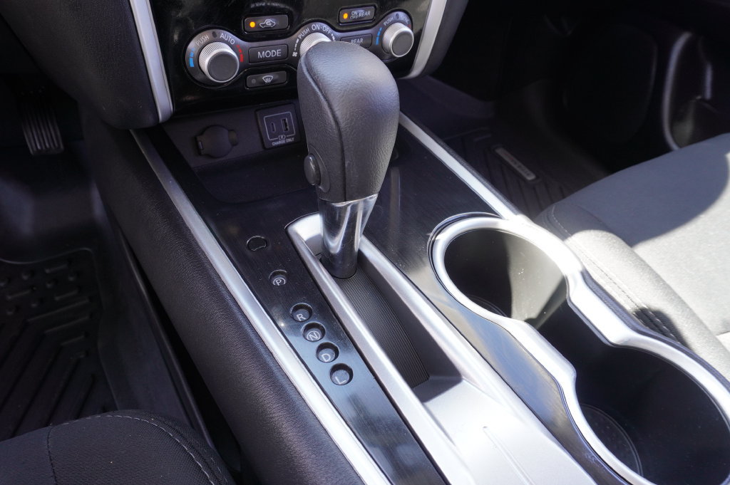 Certified 2020 Nissan Pathfinder SV FWD image 19