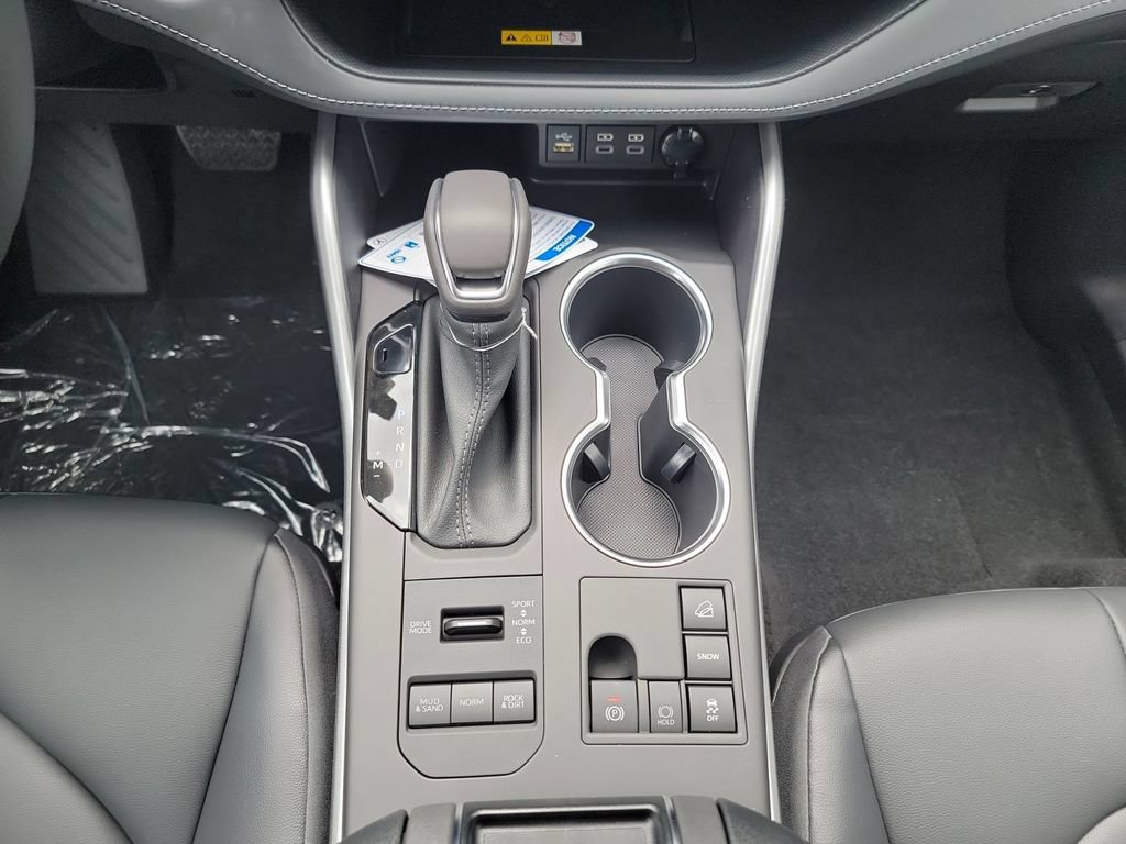 New 2023 Toyota Highlander XLE AWD/4WD image 11