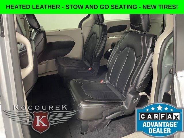 Used 2024 Chrysler Pacifica Touring-L FWD image 20