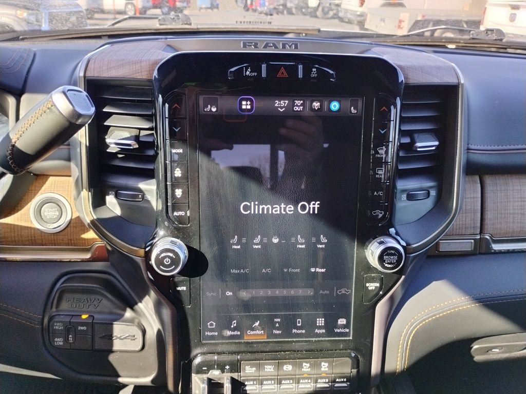 Used 2024 RAM 3500 Limited w/ Safety Group image 35