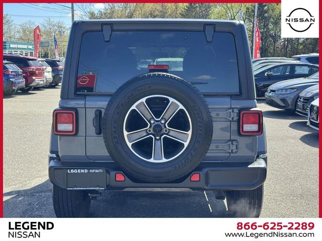 Used 2023 Jeep Wrangler Sahara w/ Cold Weather Group AWD/4WD image 6