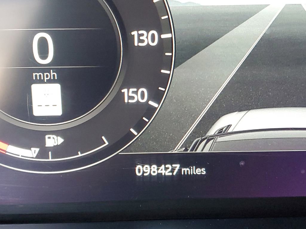 Used 2018 Land Rover Range Rover Sport SE image 11