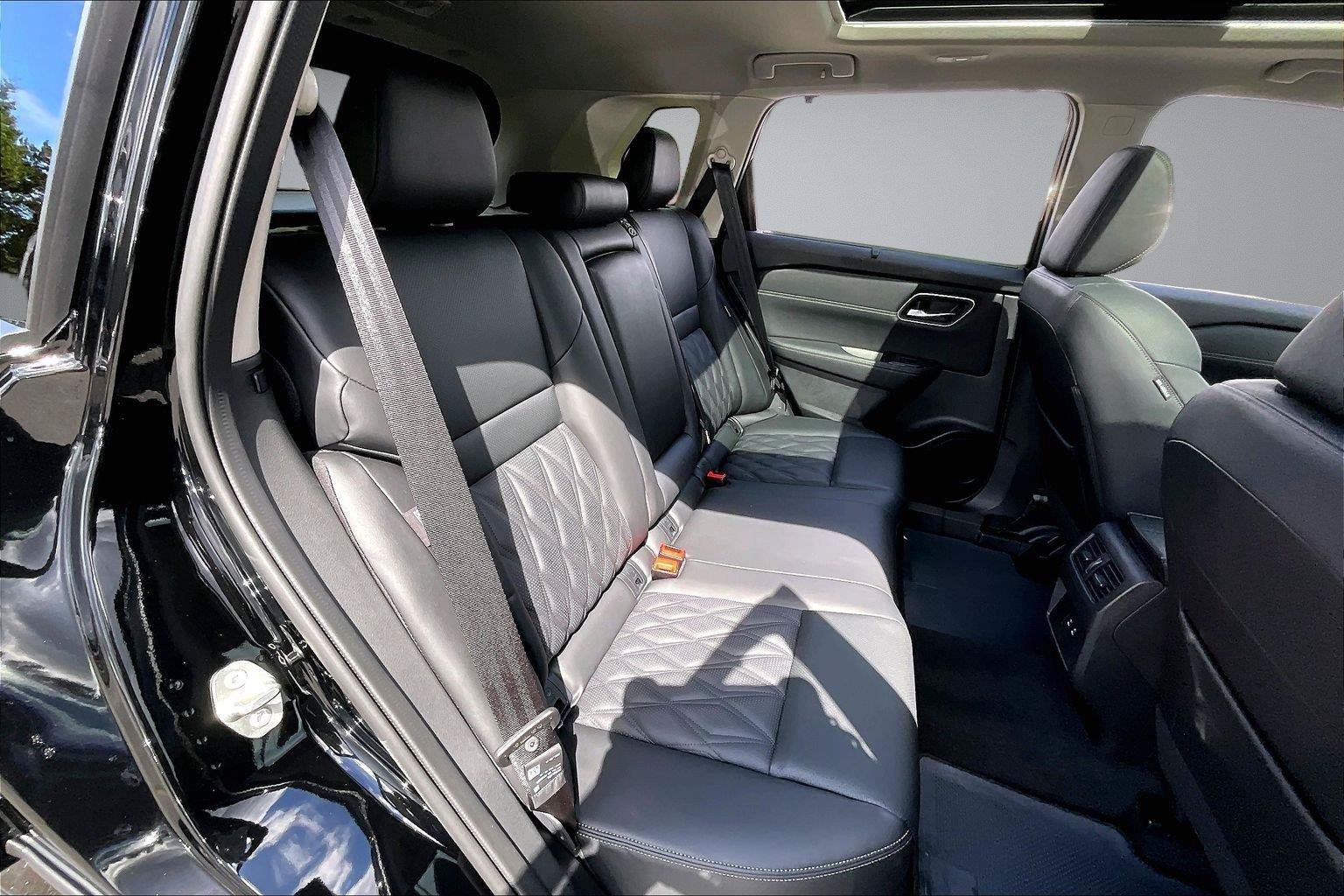 New 2026 Nissan Rogue Platinum AWD/4WD image 11