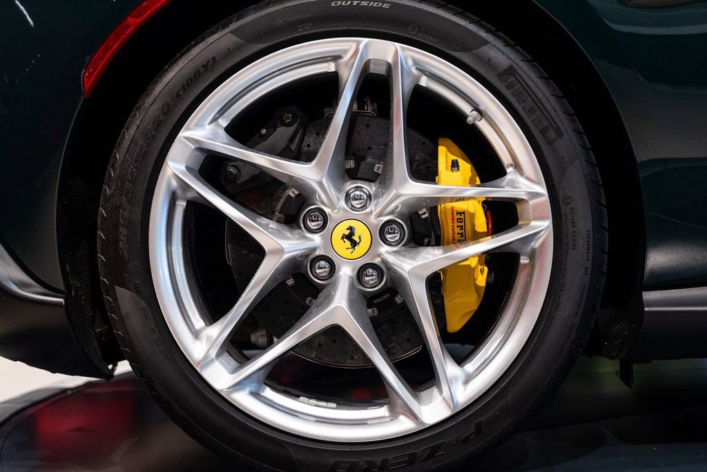 Certified 2022 Ferrari Roma image 15