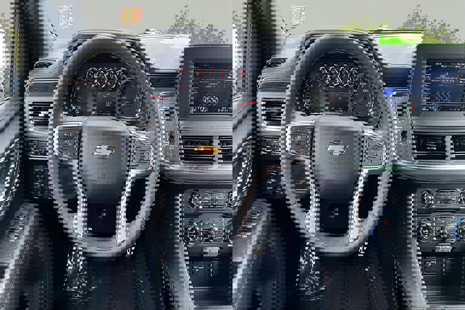 Used 2024 Chevrolet Tahoe LS image 5