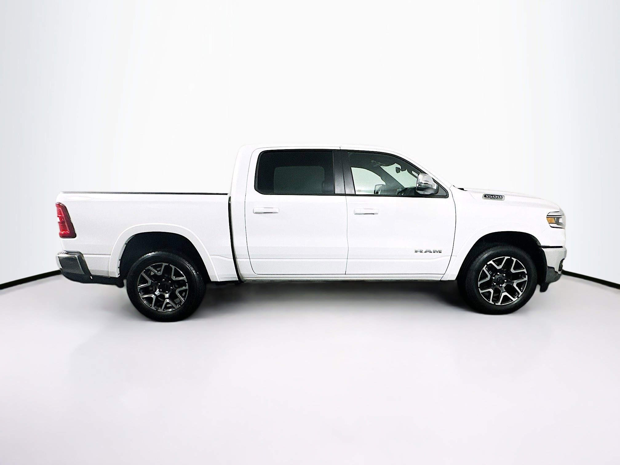 Used 2025 RAM 1500 Laramie image 10