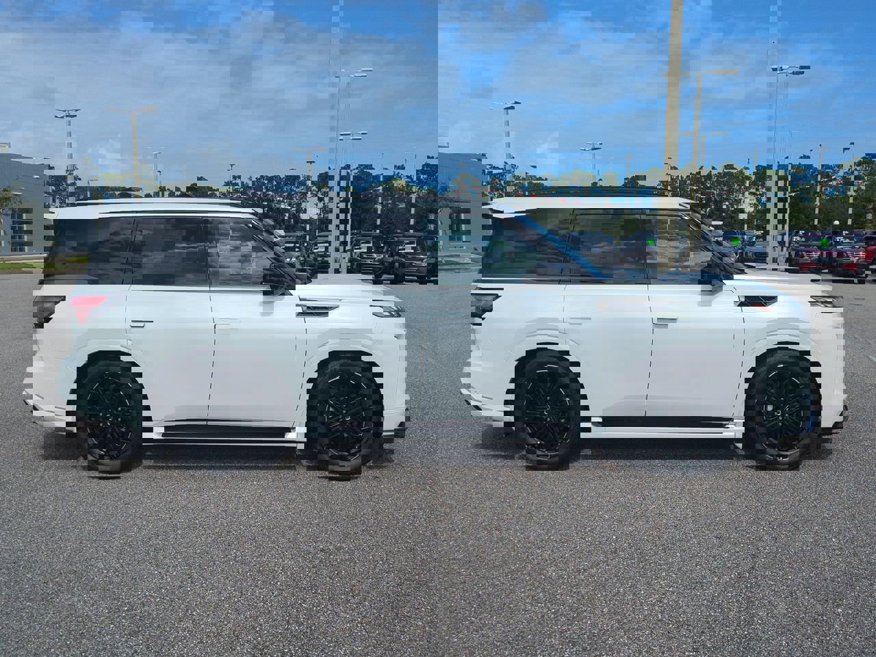New 2026 INFINITI QX80 Sensory w/ Sport Exterior Package image 3