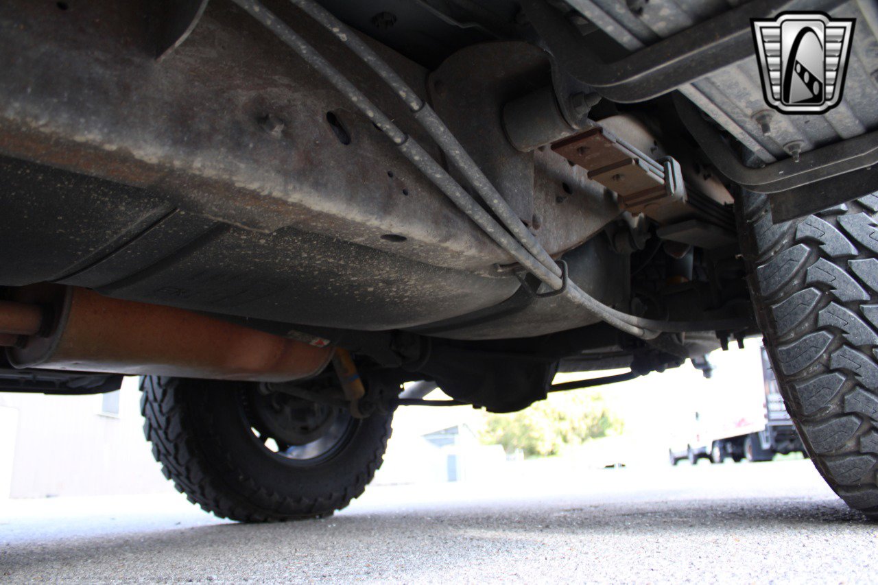 Used 1999 Chevrolet Tahoe Z71 w/ Preferred Equipment Group image 5