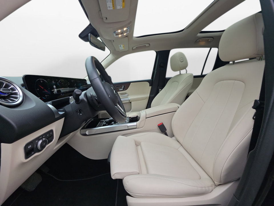 Used 2023 Mercedes-Benz GLB 250 4MATIC image 11