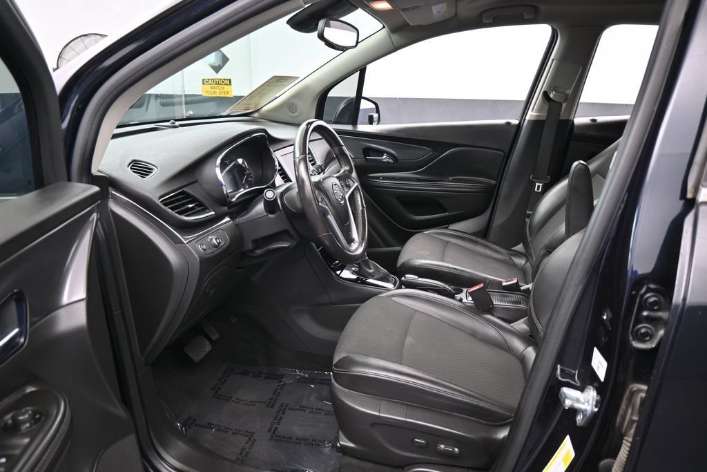 Used 2021 Buick Encore Preferred AWD/4WD image 10