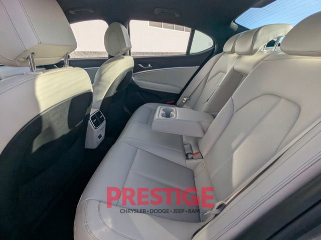 Used 2024 Genesis G70 2.5T image 28