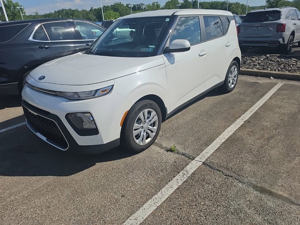 Certified 2021 Kia Soul LX FWD image 2