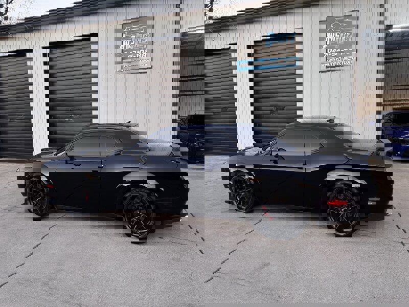 Used 2019 Dodge Challenger R/T Scat Pack w/ Widebody Package image 6