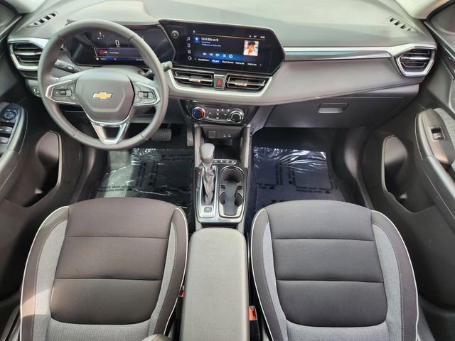 Used 2024 Chevrolet TrailBlazer LT w/ LT Cold Weather Package FWD image 27