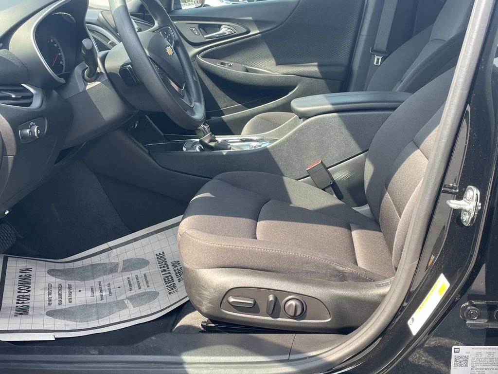 Used 2023 Chevrolet Malibu LT image 15