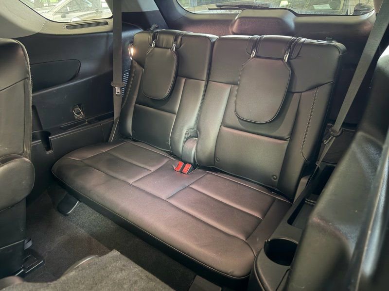 Used 2021 Ford Explorer Limited w/ Equipment Group 301A RWD image 19