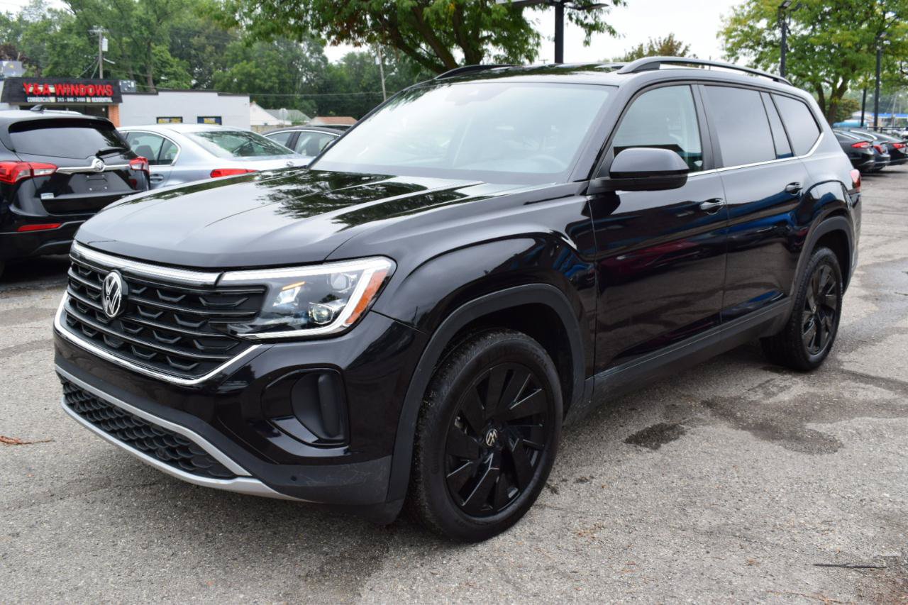 Used 2024 Volkswagen Atlas SE AWD/4WD image 2
